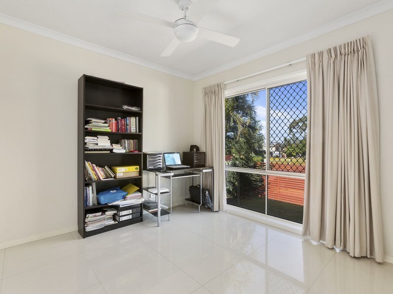 4B Prestwick Street, Oxley QLD 4075