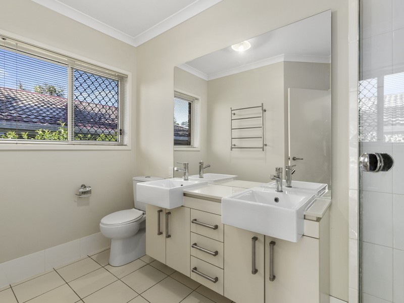 4B Prestwick Street, Oxley QLD 4075