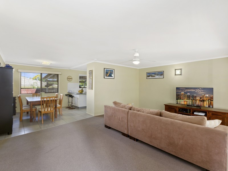 90 Tavistock Street, Oxley QLD 4075