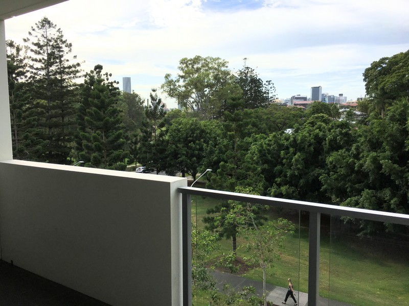 1107/72 Victoria Park Road, Kelvin Grove QLD 4059