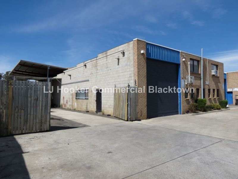 15 & 16/12 Garling Road, Kings Park NSW 2148