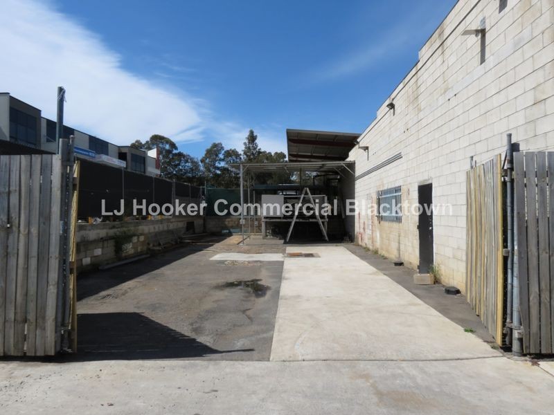 15 & 16/12 Garling Road, Kings Park NSW 2148