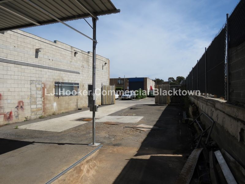 15 & 16/12 Garling Road, Kings Park NSW 2148