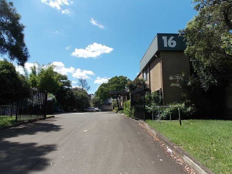 2/16 Garling Road, Kings Park NSW 2148