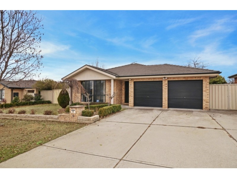 6 Fairlight Street, Dunlop ACT 2615