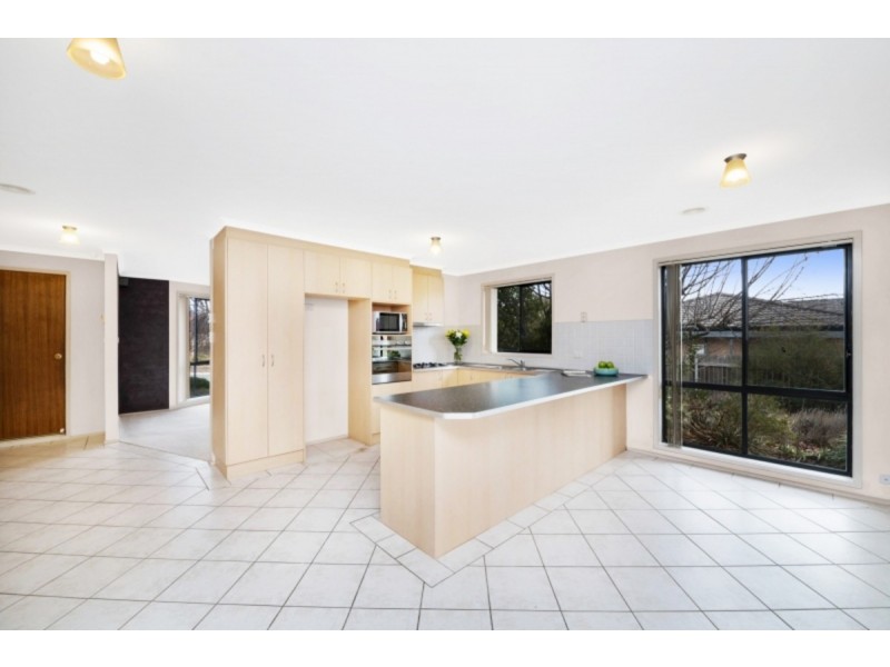 6 Fairlight Street, Dunlop ACT 2615