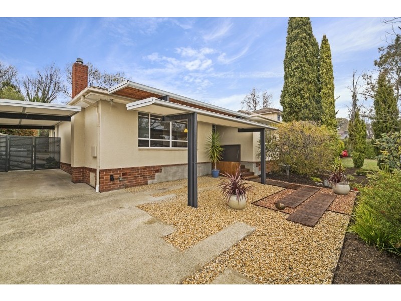 54 Bamford Street, Hughes ACT 2605