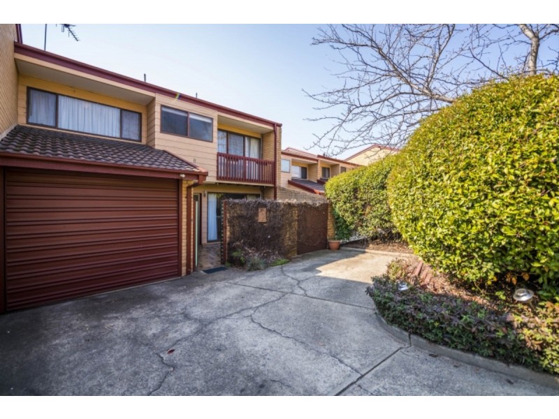 8/22 Namatjira Drive, Weston ACT 2611
