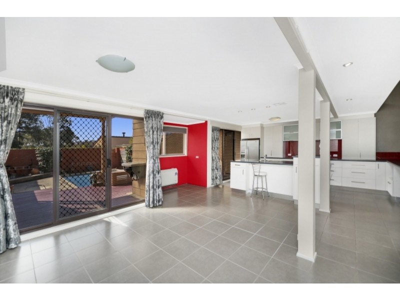 8/22 Namatjira Drive, Weston ACT 2611