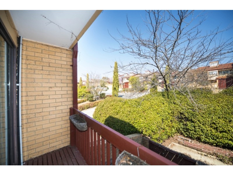 8/22 Namatjira Drive, Weston ACT 2611