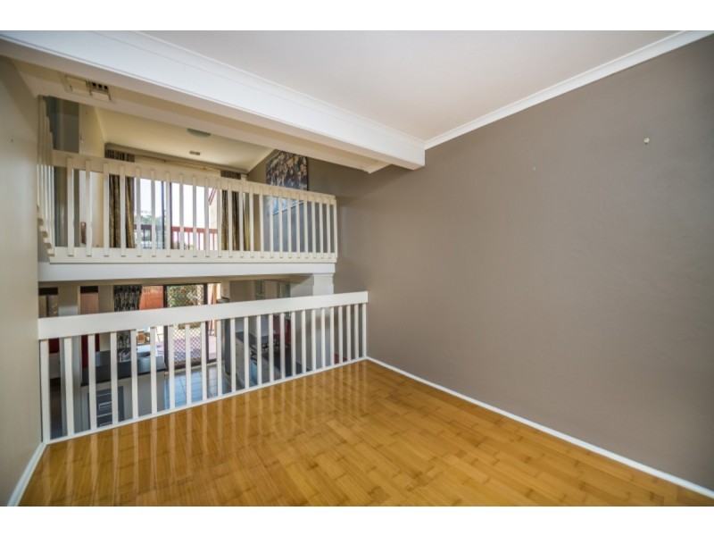 8/22 Namatjira Drive, Weston ACT 2611