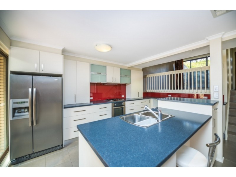 8/22 Namatjira Drive, Weston ACT 2611