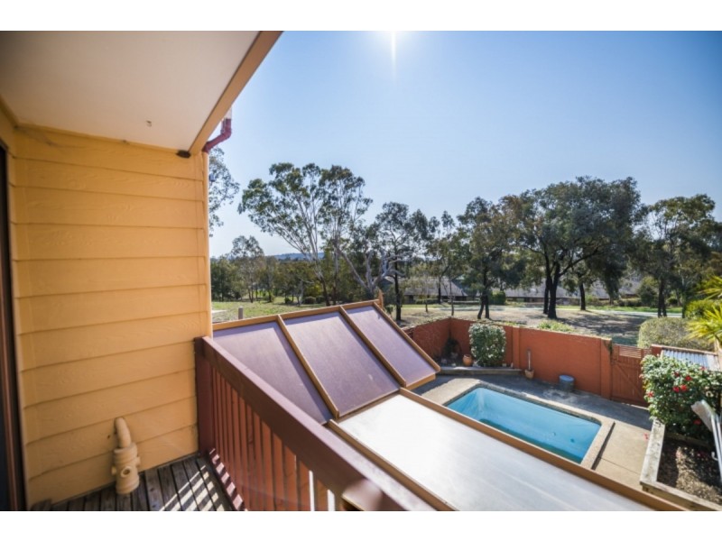 8/22 Namatjira Drive, Weston ACT 2611