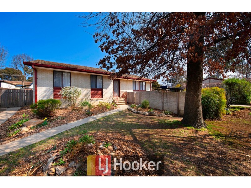 4 Hepburn Place, Kambah ACT 2902