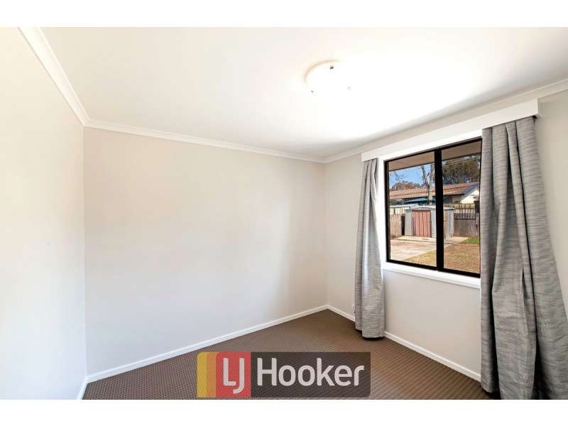 4 Hepburn Place, Kambah ACT 2902