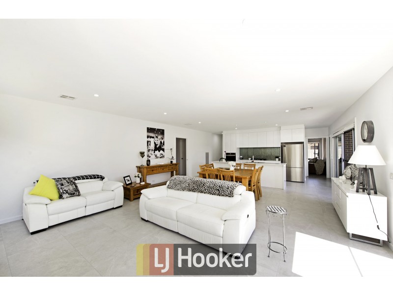 10 Angus Place, Bungendore NSW 2621