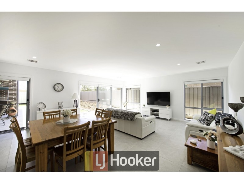 10 Angus Place, Bungendore NSW 2621