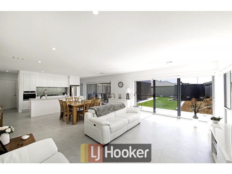 10 Angus Place, Bungendore NSW 2621