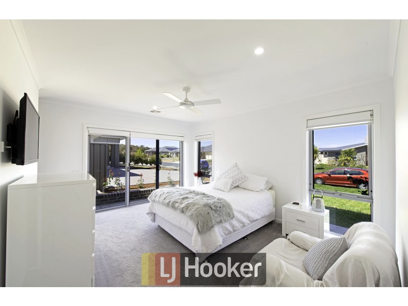 10 Angus Place, Bungendore NSW 2621