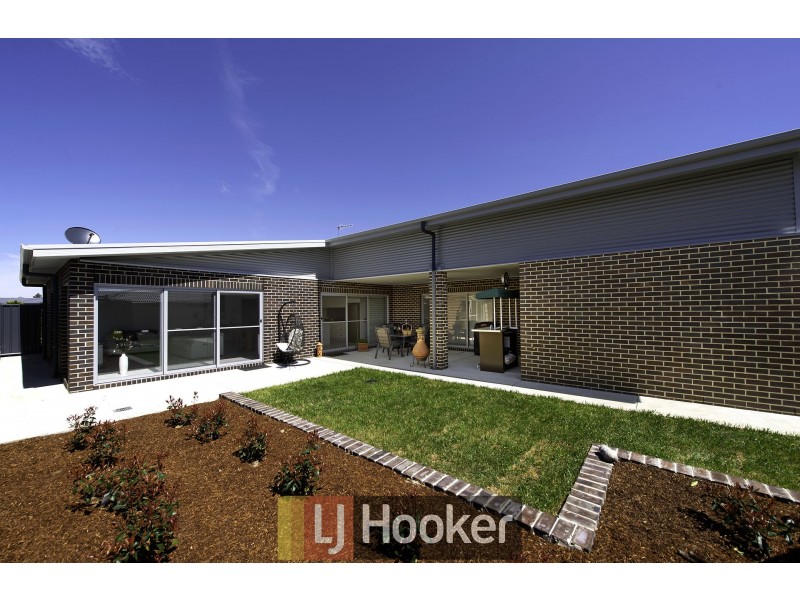 10 Angus Place, Bungendore NSW 2621