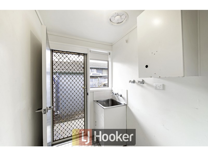 8 Nivison Place, Charnwood ACT 2615