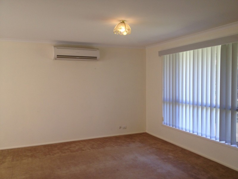 70 Degraves Crescent, Wanniassa ACT 2903