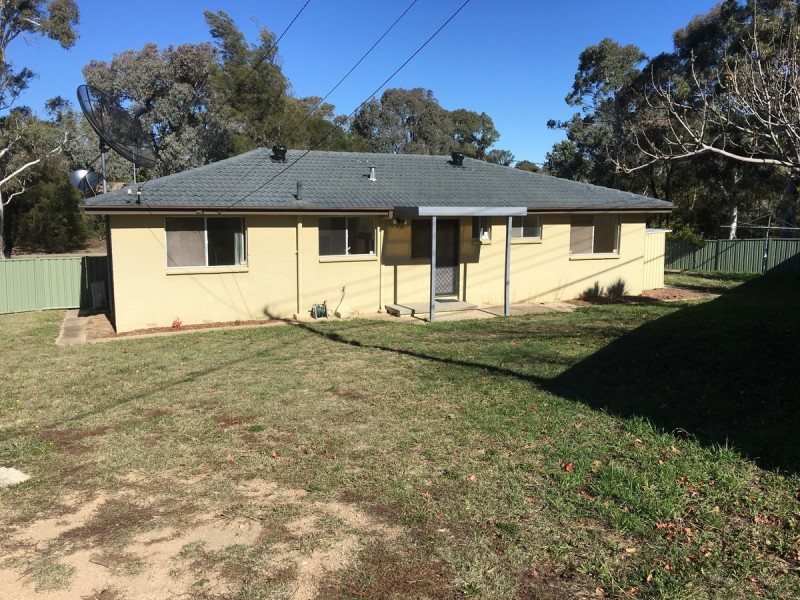 70 Degraves Crescent, Wanniassa ACT 2903