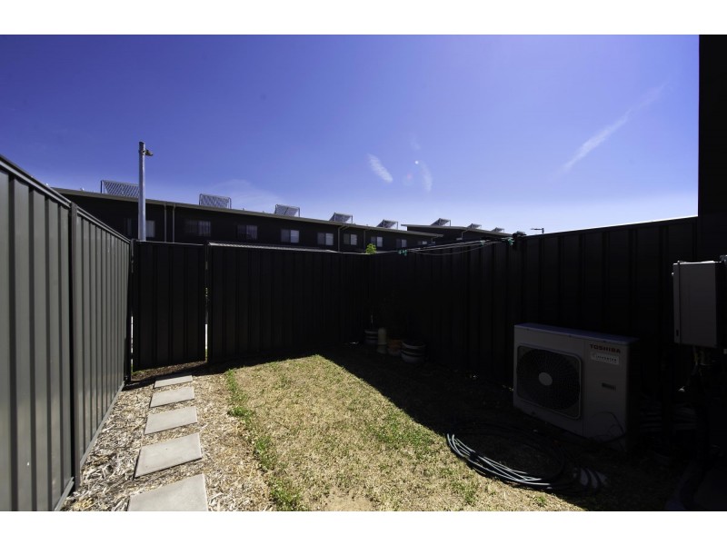 32/2 Pipeclay Street, Lawson ACT 2617