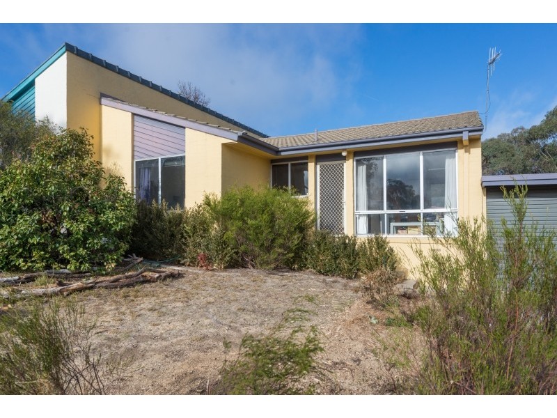 18 Stanfield Close, Kambah ACT 2902