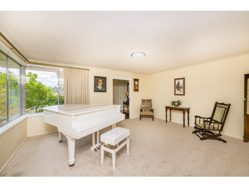 16 Dookie Street, Farrer ACT 2607