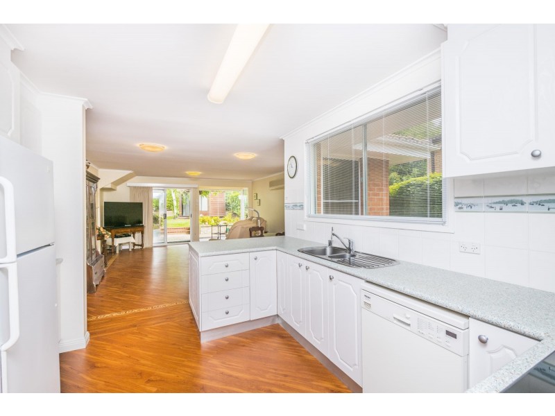 16 Dookie Street, Farrer ACT 2607