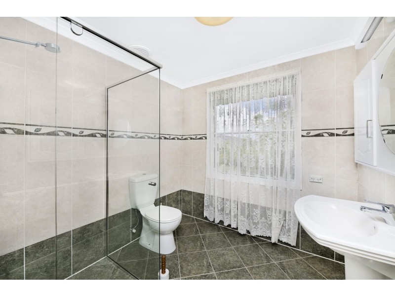 16 Dookie Street, Farrer ACT 2607