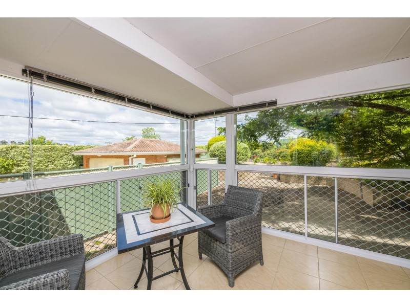 16 Dookie Street, Farrer ACT 2607