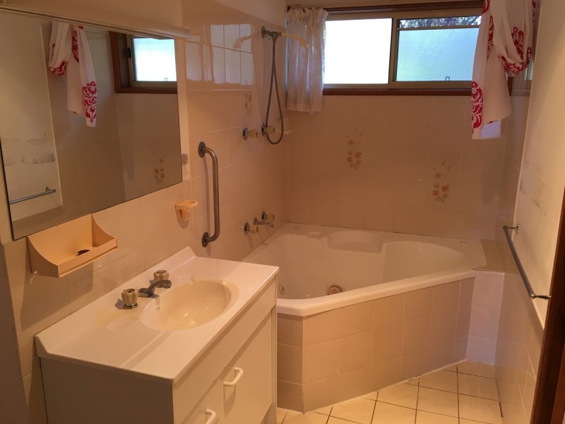26/28 Ringrose Crescent, Isaacs ACT 2607