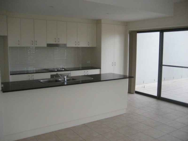 37/2 Eillen Good Street, Greenway ACT 2900