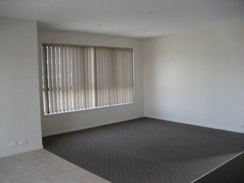 37/2 Eillen Good Street, Greenway ACT 2900