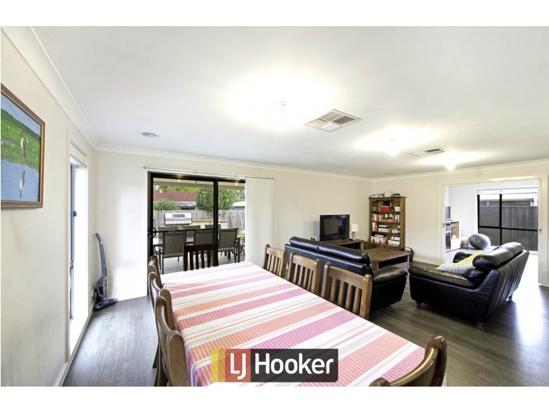 4 Sims Place, Kambah ACT 2902