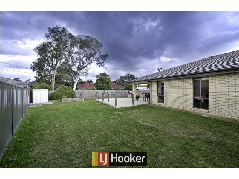 4 Sims Place, Kambah ACT 2902