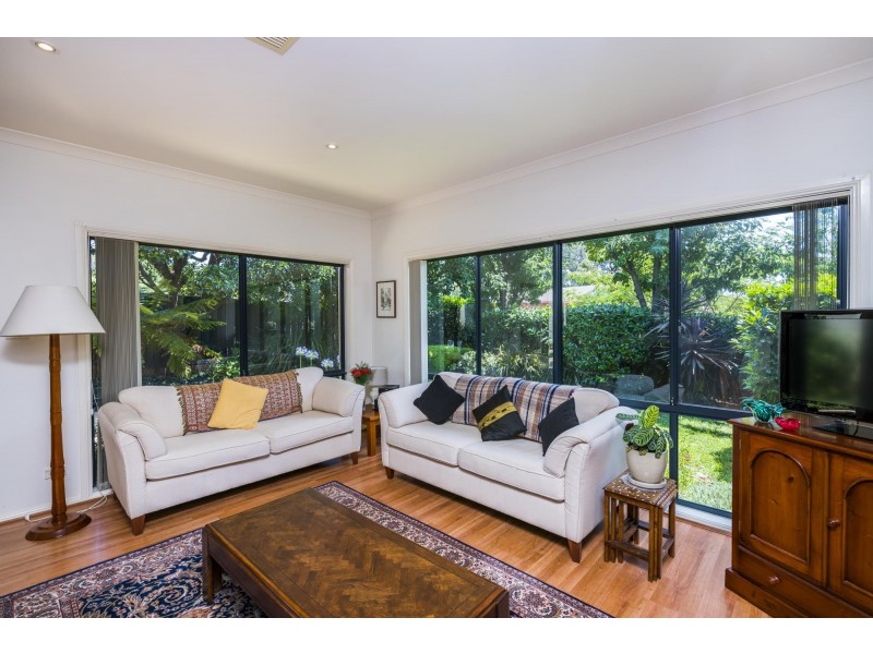 2 Lyle Place, Chifley ACT 2606