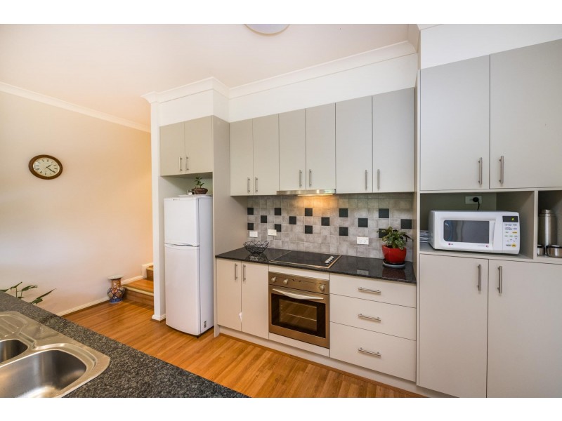 2 Lyle Place, Chifley ACT 2606