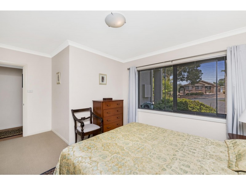 2 Lyle Place, Chifley ACT 2606