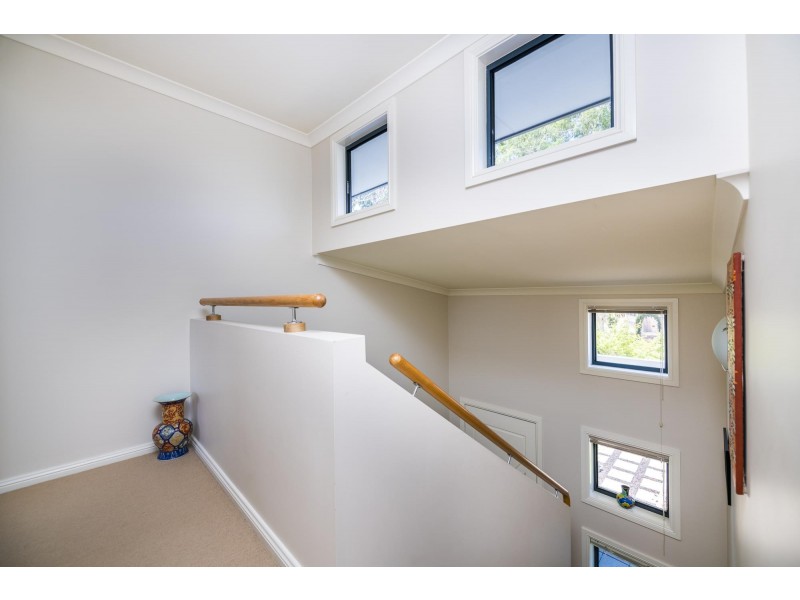 2 Lyle Place, Chifley ACT 2606