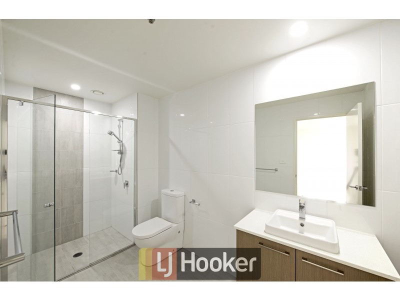 241/7 Irving Street, Phillip ACT 2606