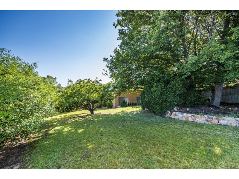 126 Lambrigg Street, Farrer ACT 2607