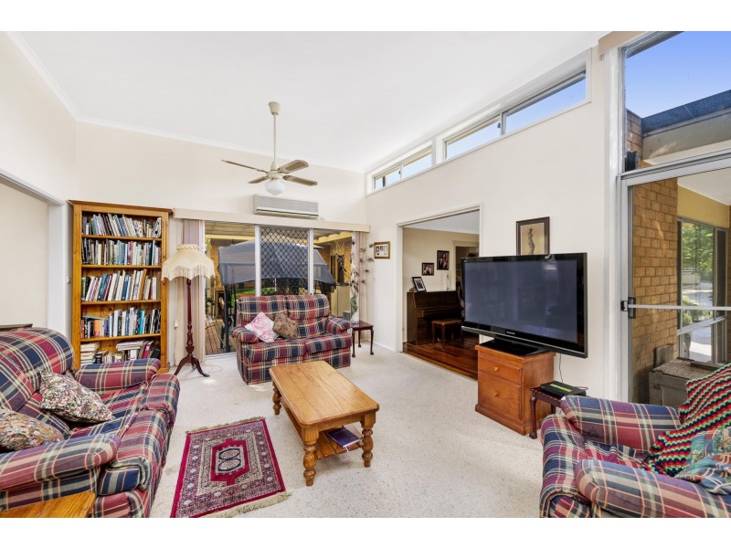 126 Lambrigg Street, Farrer ACT 2607