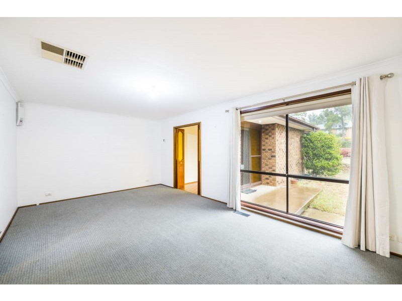 21 Clive Steele Avenue, Monash ACT 2904