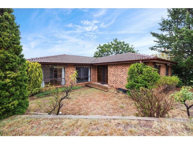 21 Clive Steele Avenue, Monash ACT 2904
