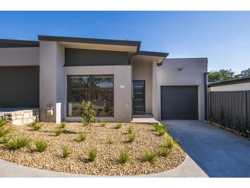 2/121 Eggleston Crescent, Chifley ACT 2606