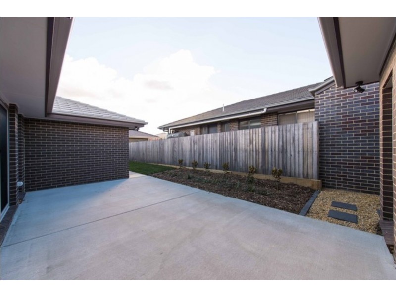 13 Syddall Street, Bonner ACT 2914