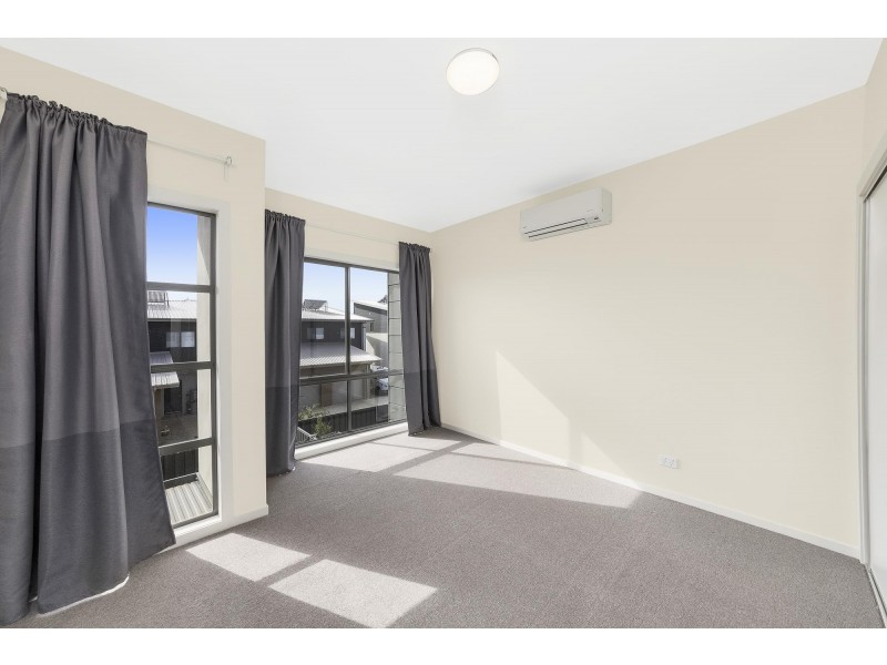 30/2 Pipeclay Street, Lawson ACT 2617